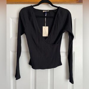 Universal Thread Black Ribbed V-Neck Blouse, Sz Med, NWT